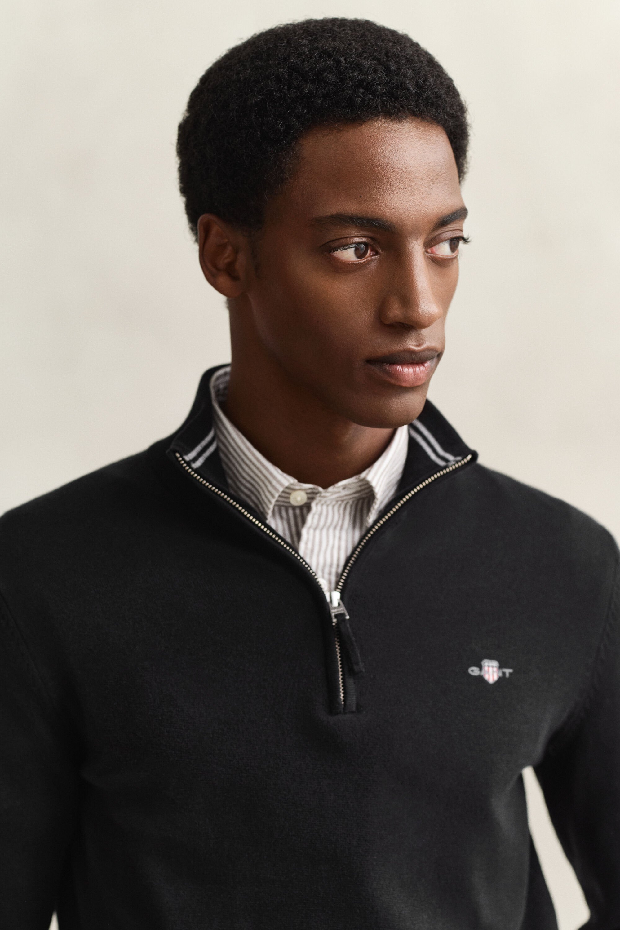 Klassisk bomullströja med dragkedja vid halsöppningen