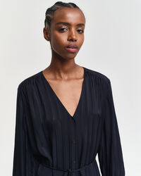 Randig skjortkl&auml;nning i satin