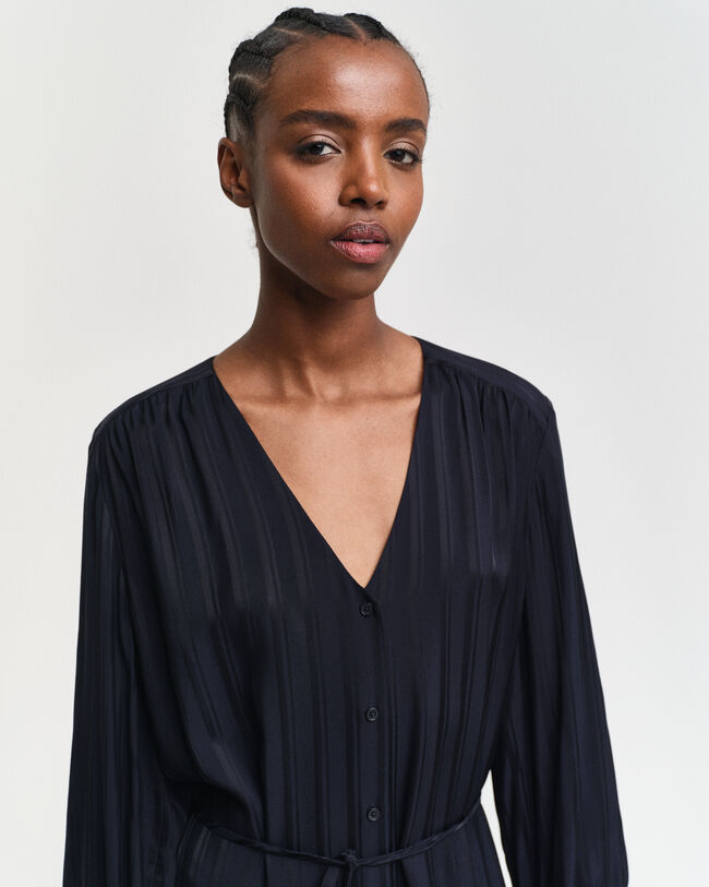 Randig skjortkl&auml;nning i satin