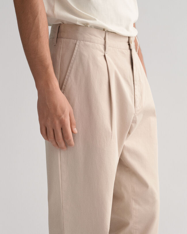 Slim fit twillchinos med veck