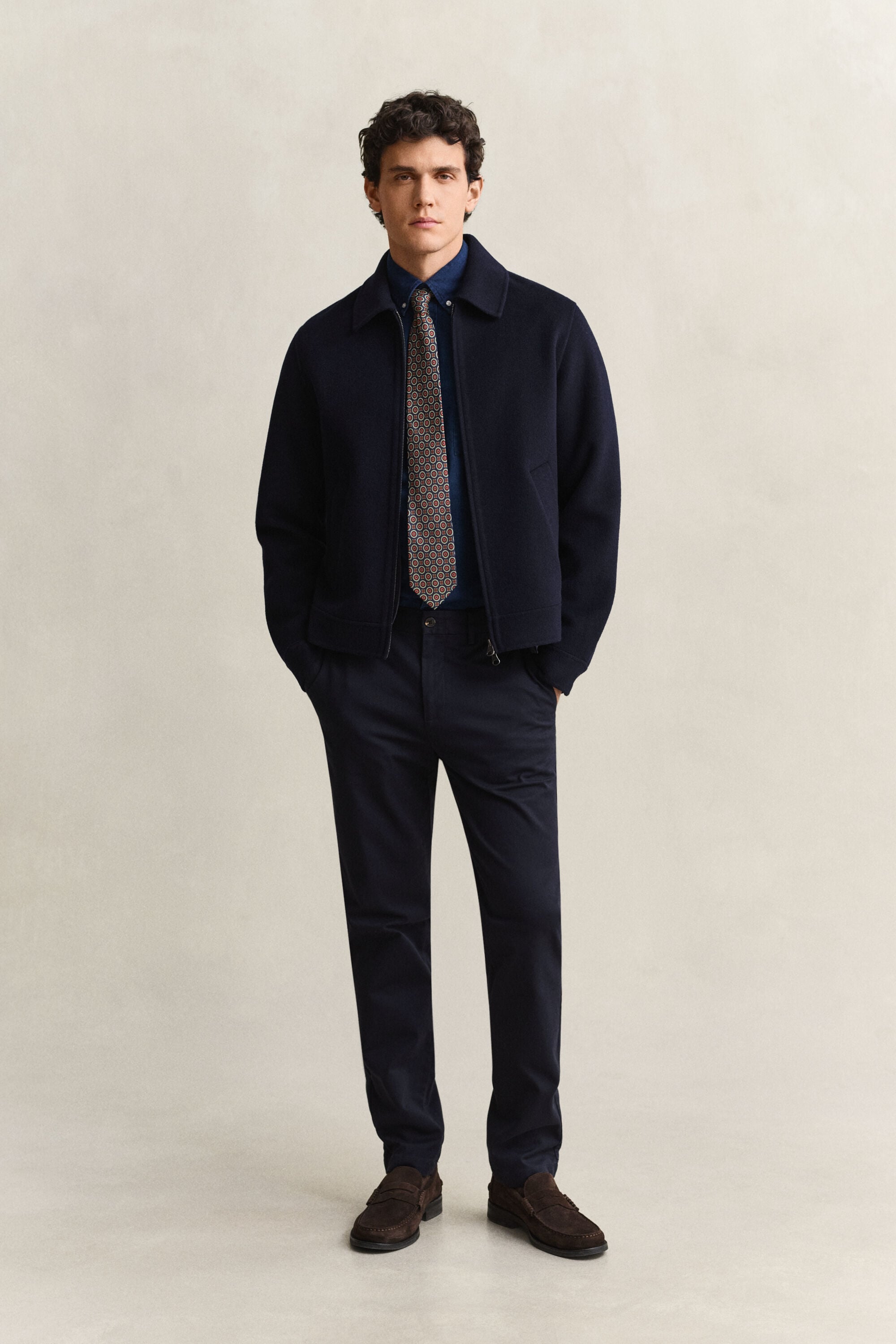 Eleganta chinos med slim fit