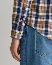 Regular fit f&auml;rgglad rutig skjorta