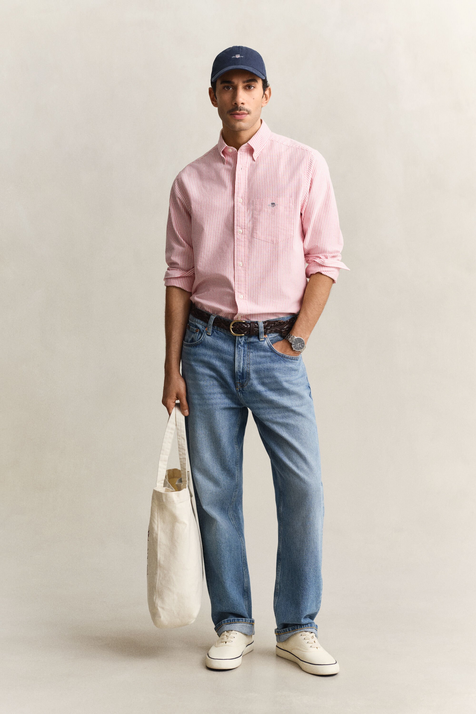 Klassisk oxfordskjorta med mellanbreda ränder