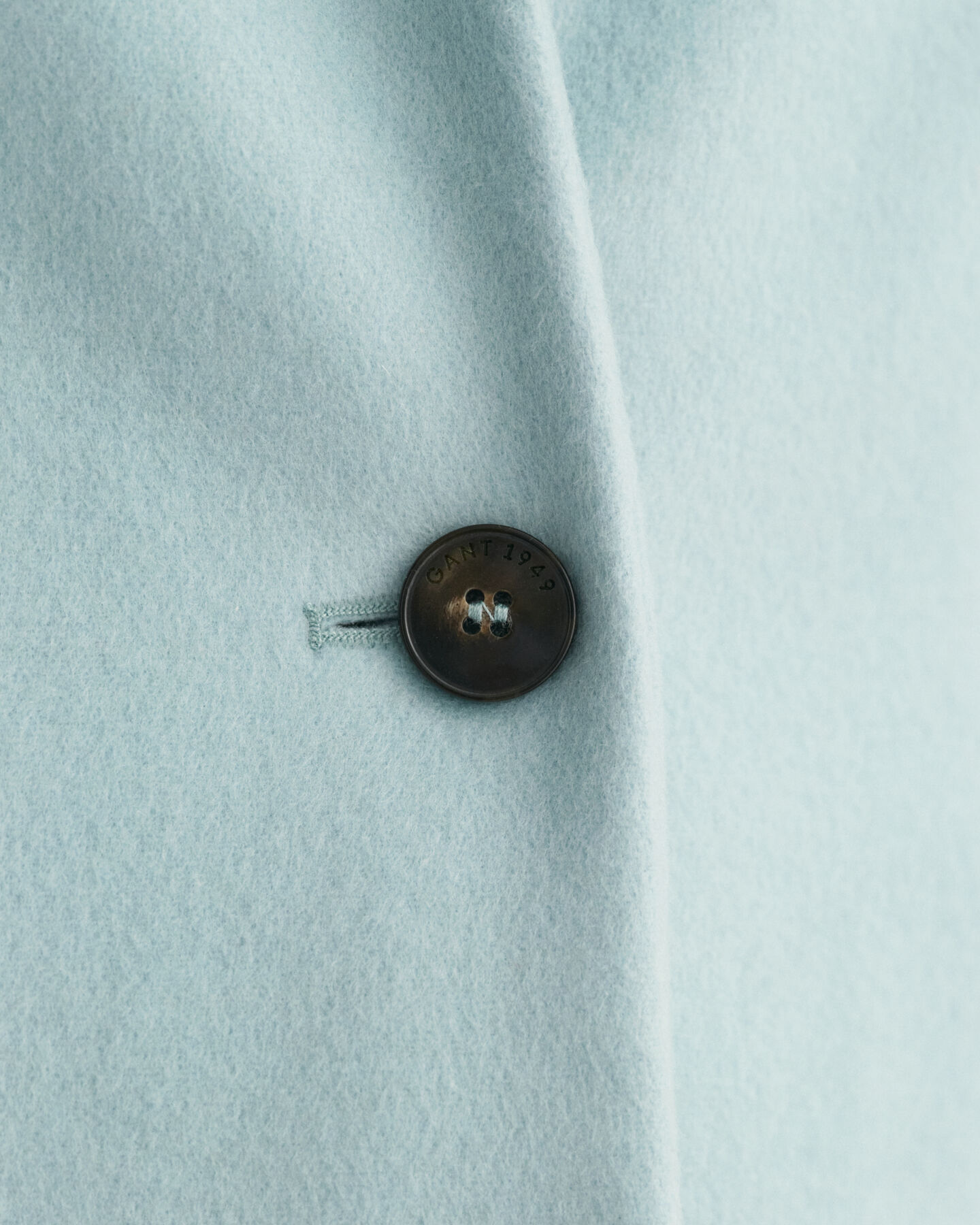 Figurnära kappa i ullblandning