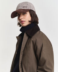 Keps i ull med textur