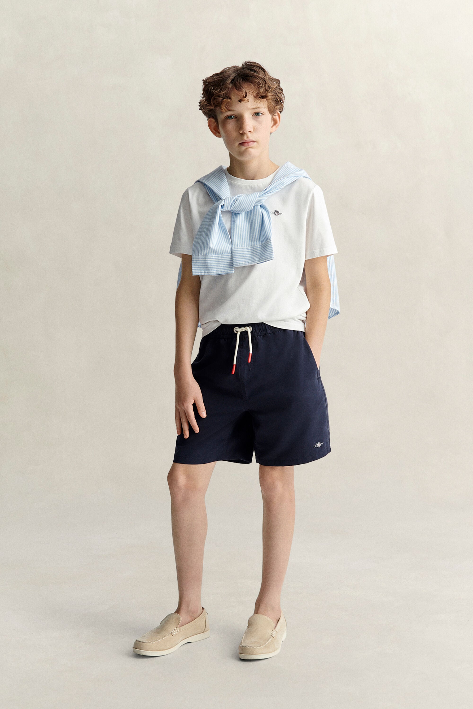 Teen Boys badshorts med sköldemblem