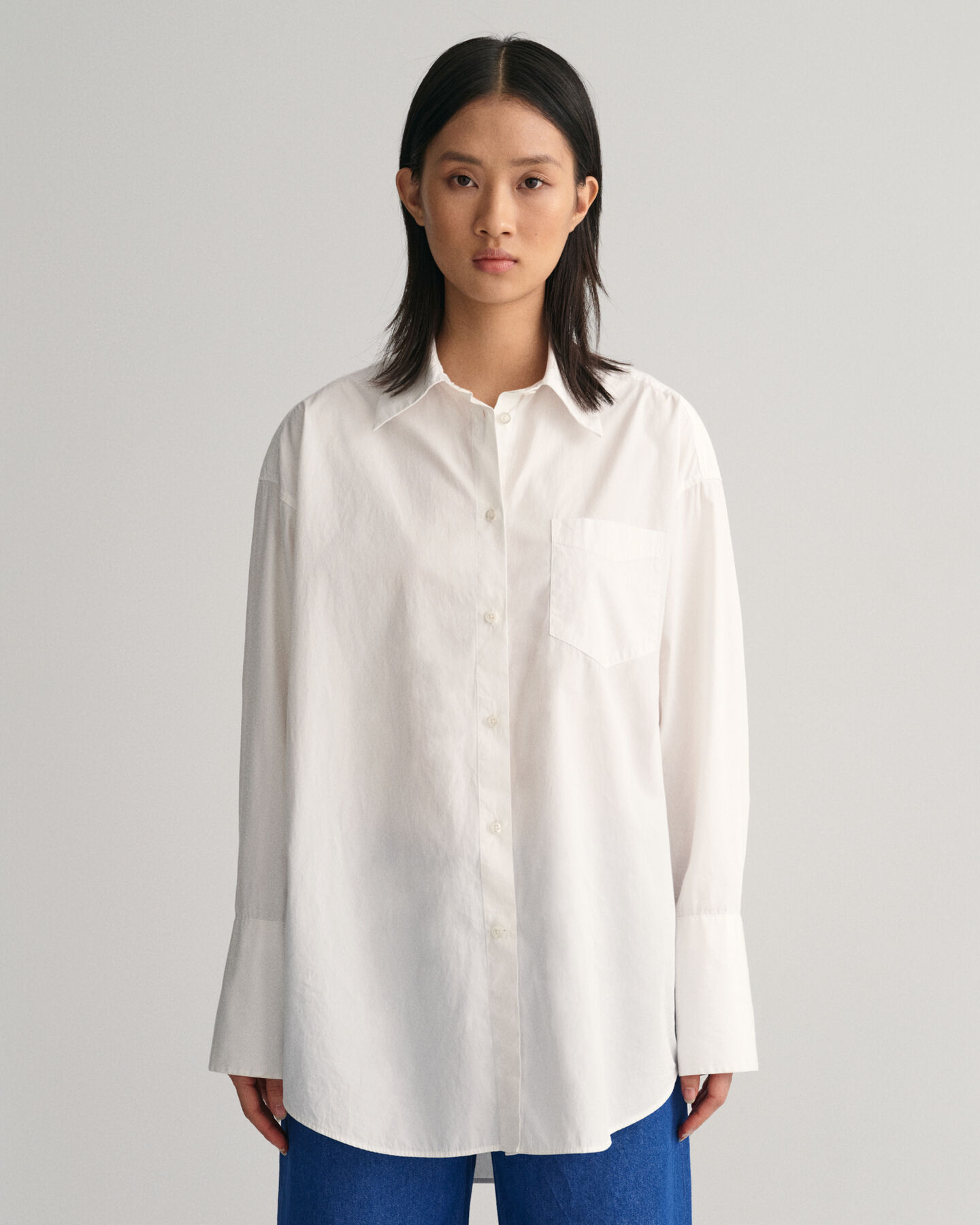 Oversized poplinskjorta med breda manschetter