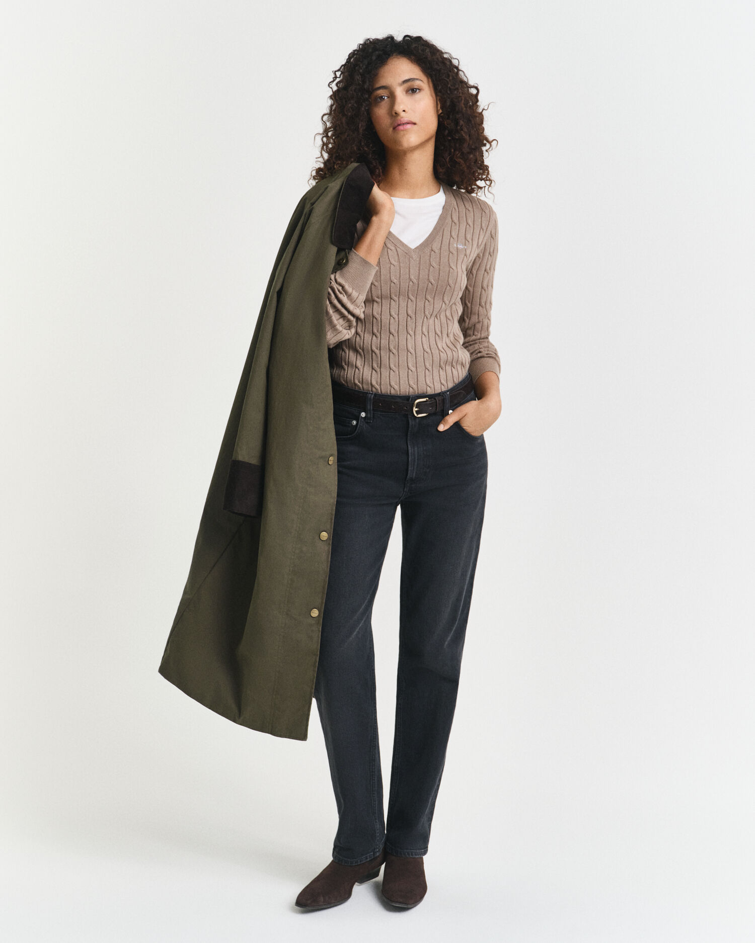 V-ringad kabelstickad tröja