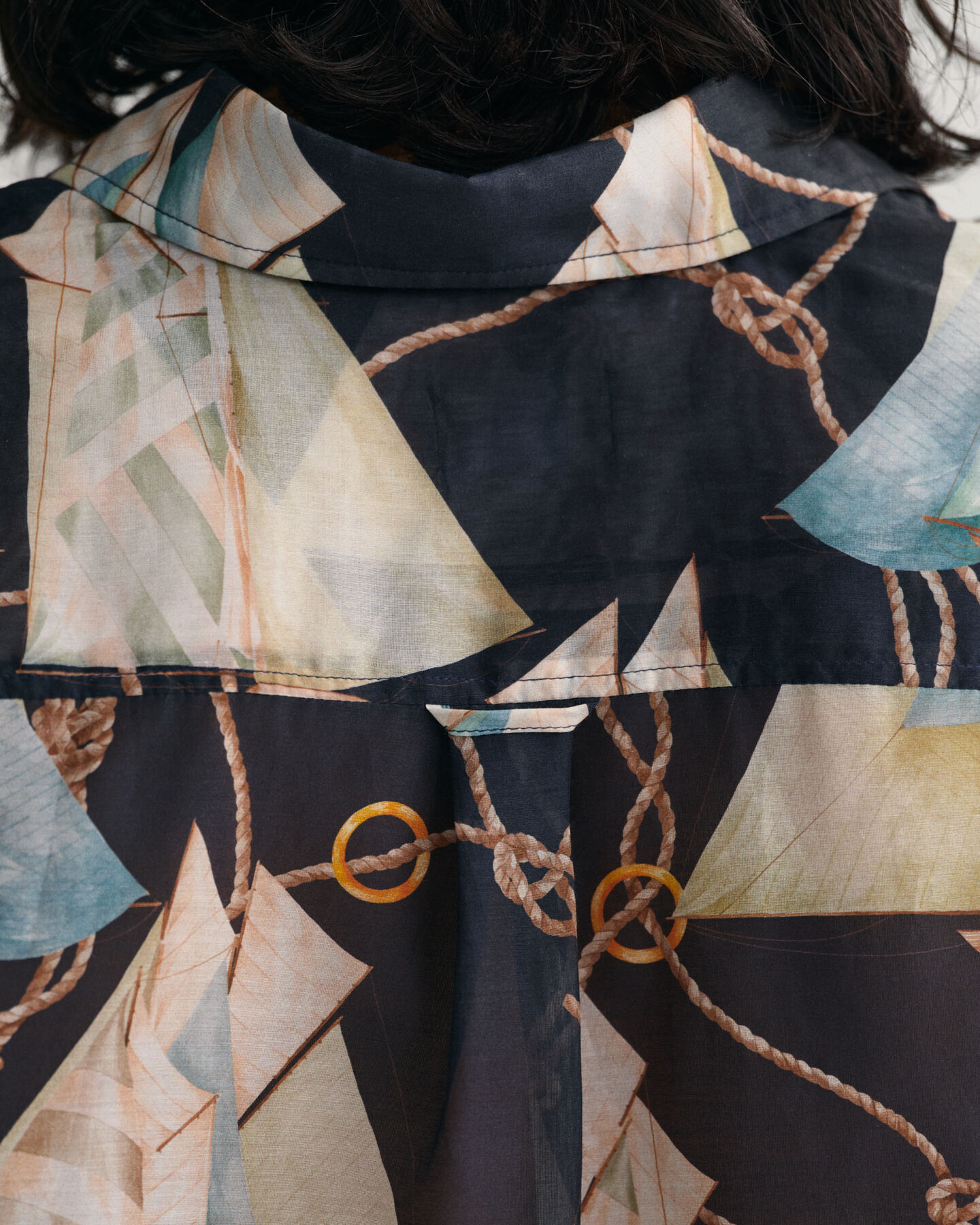 Relaxed fit seglarmönstrad skjorta i bomull och silke