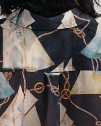 Relaxed fit seglarmönstrad skjorta i bomull och silke