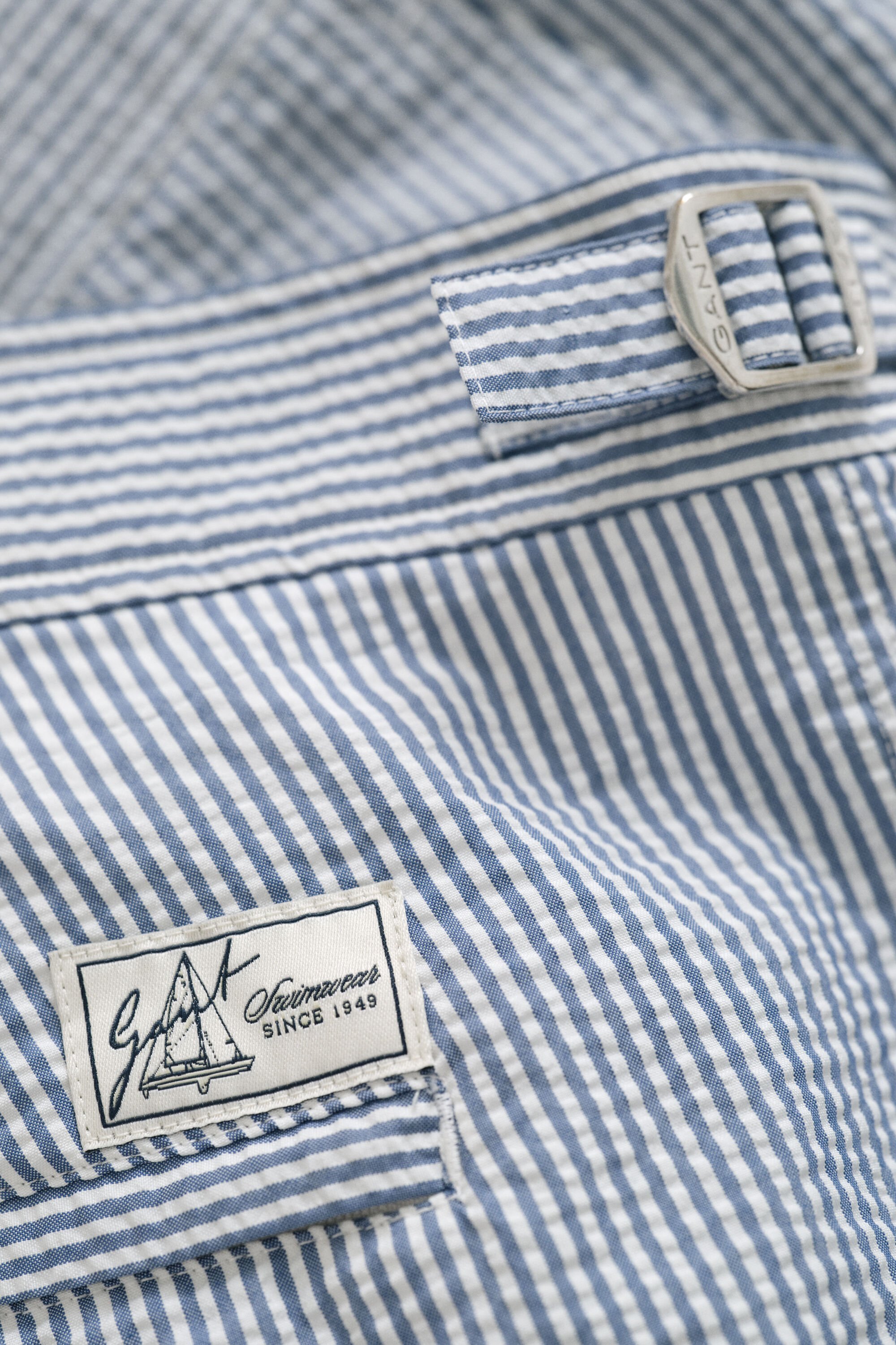 Badshorts i bäckebölja