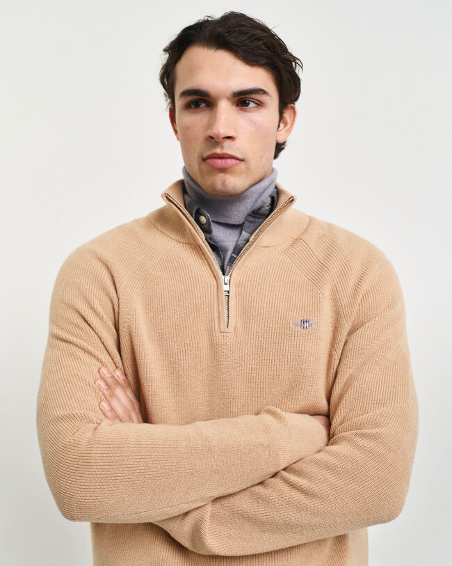 Ribbstickad tr&ouml;ja i bomull och ull med halv dragkedja