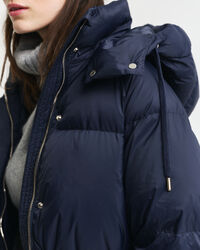 Mellanlång dunjacka