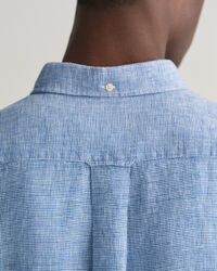 Regular fit kort&auml;rmad hundtandsm&ouml;nstrad linneskjorta