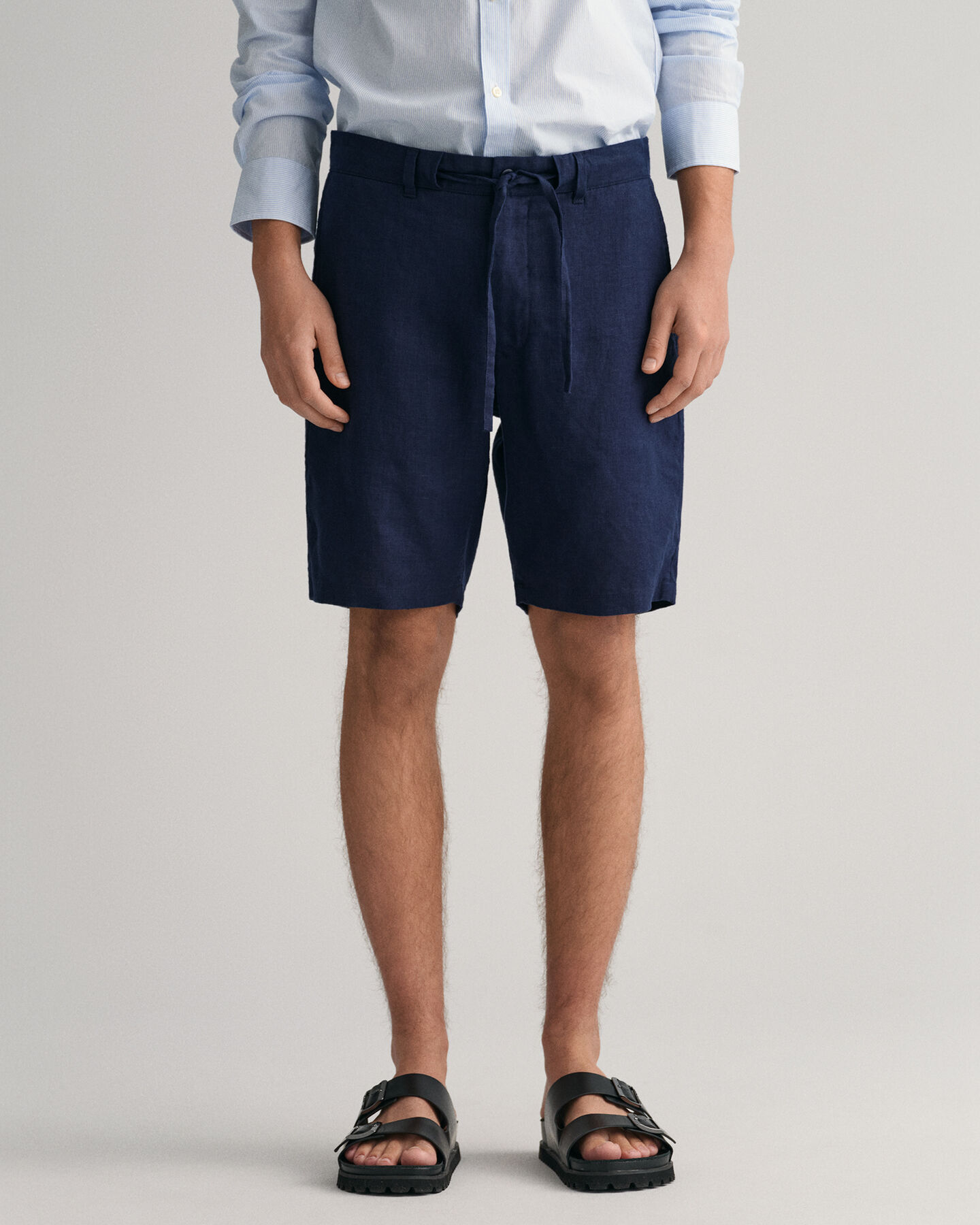 Relaxed fit linneshorts med dragsko