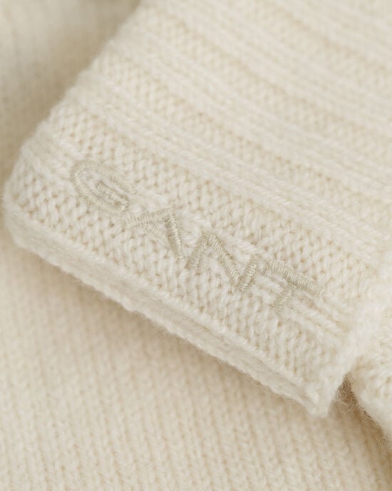 Handskar i ull med flätmönster