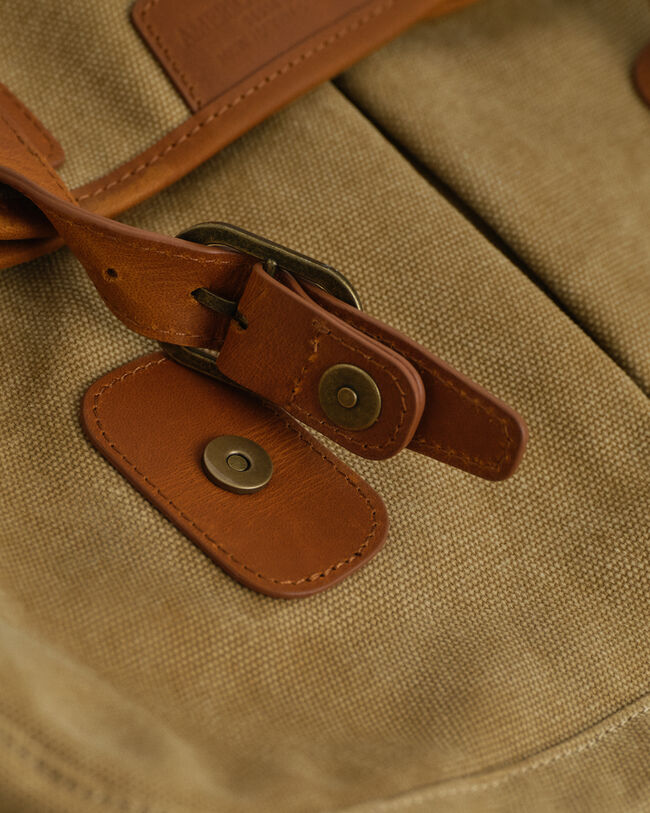 Fiskeväska i tvättad kanvas