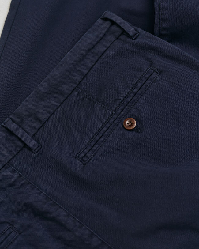 Slim fit chinos med dobbystruktur