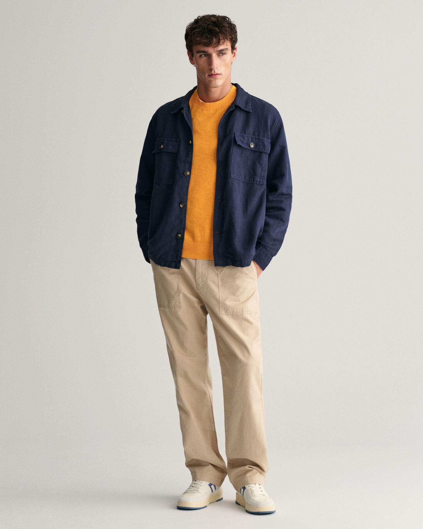 Rundhalsad tr&ouml;ja i bomull och linne