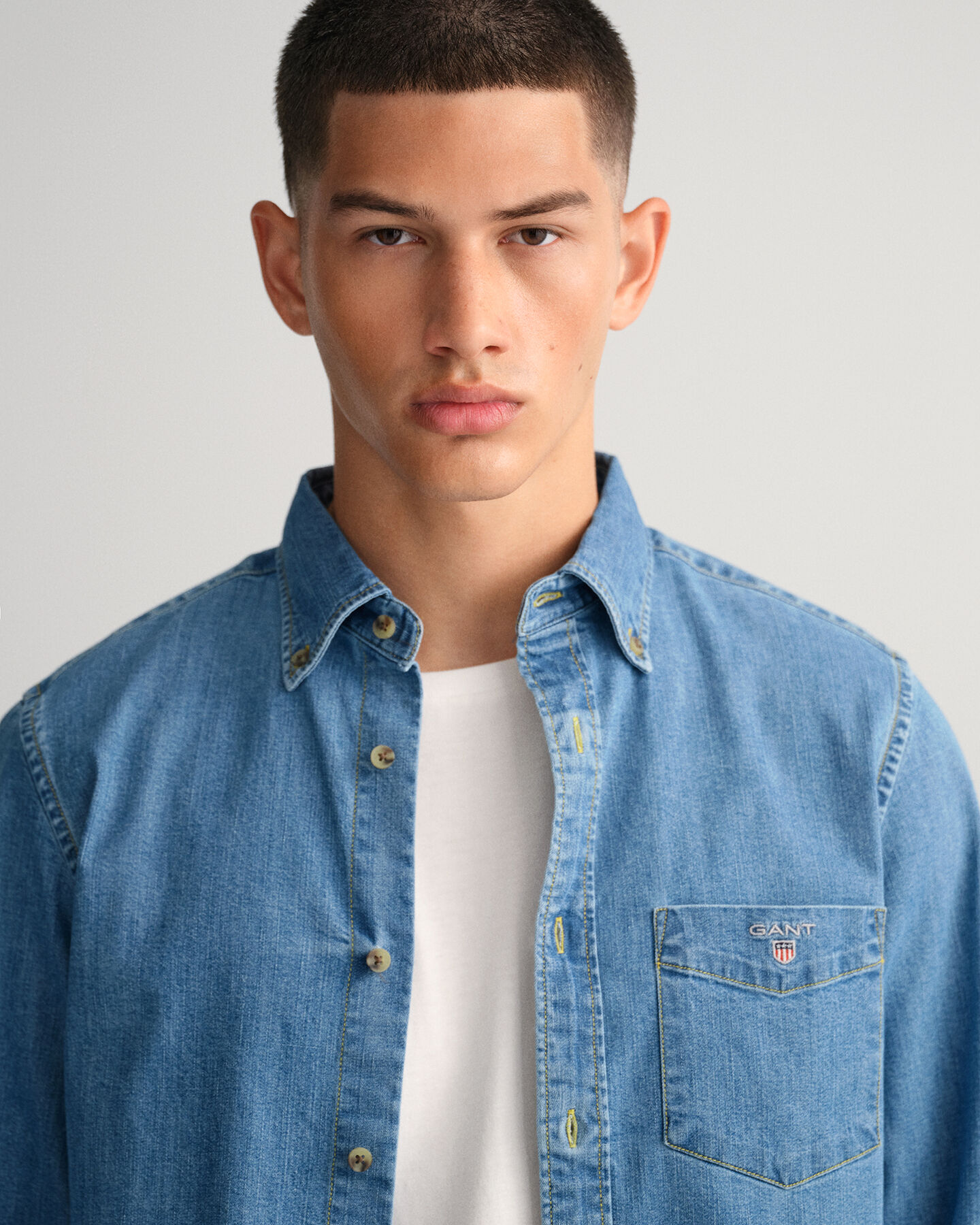 Slim fit denimskjorta