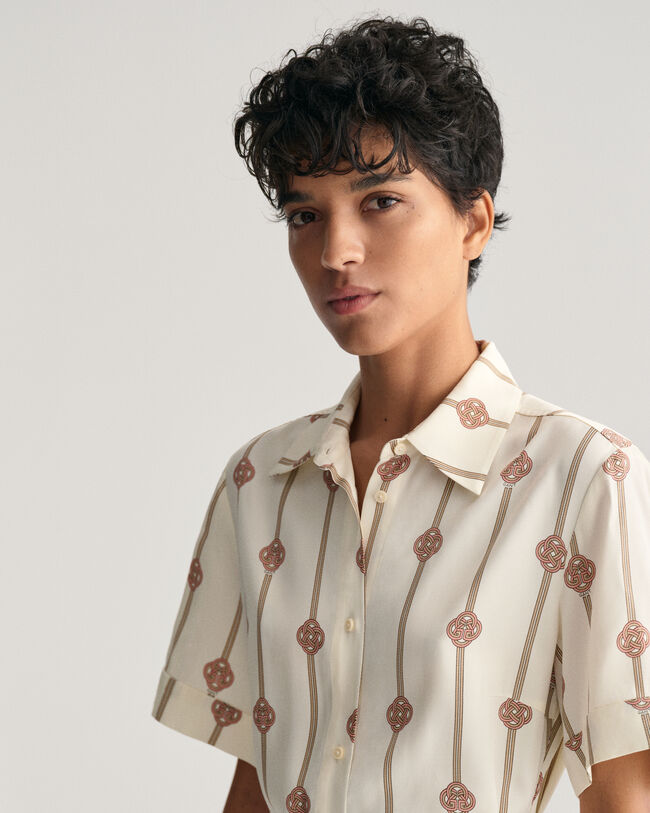 Mönstrad, kortärmad skjortklänning