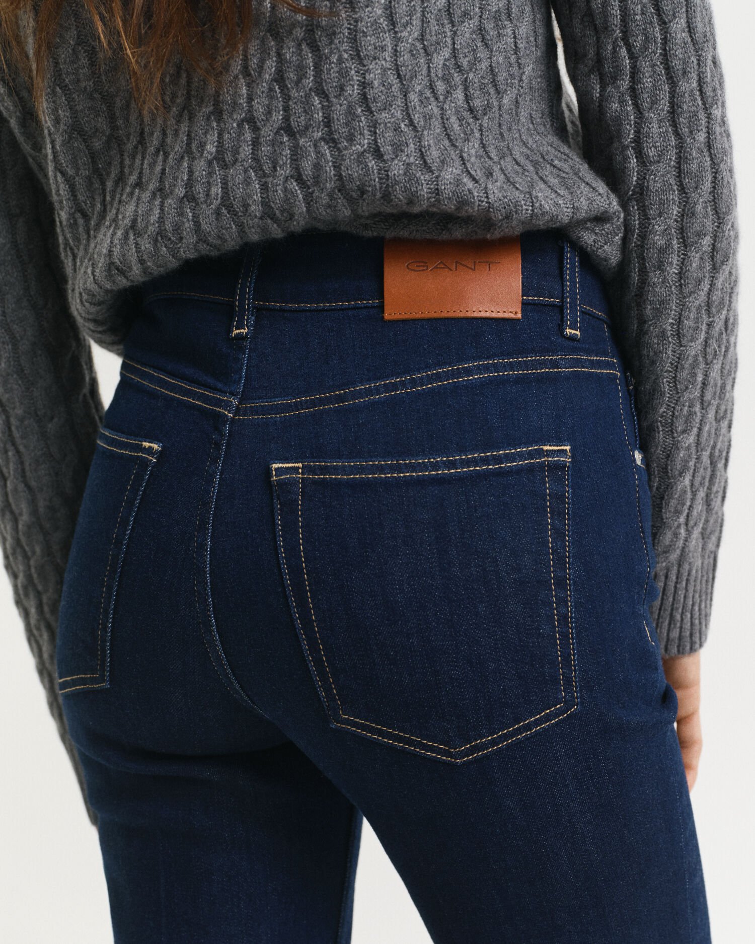 Slim fit jeans med utställda ben