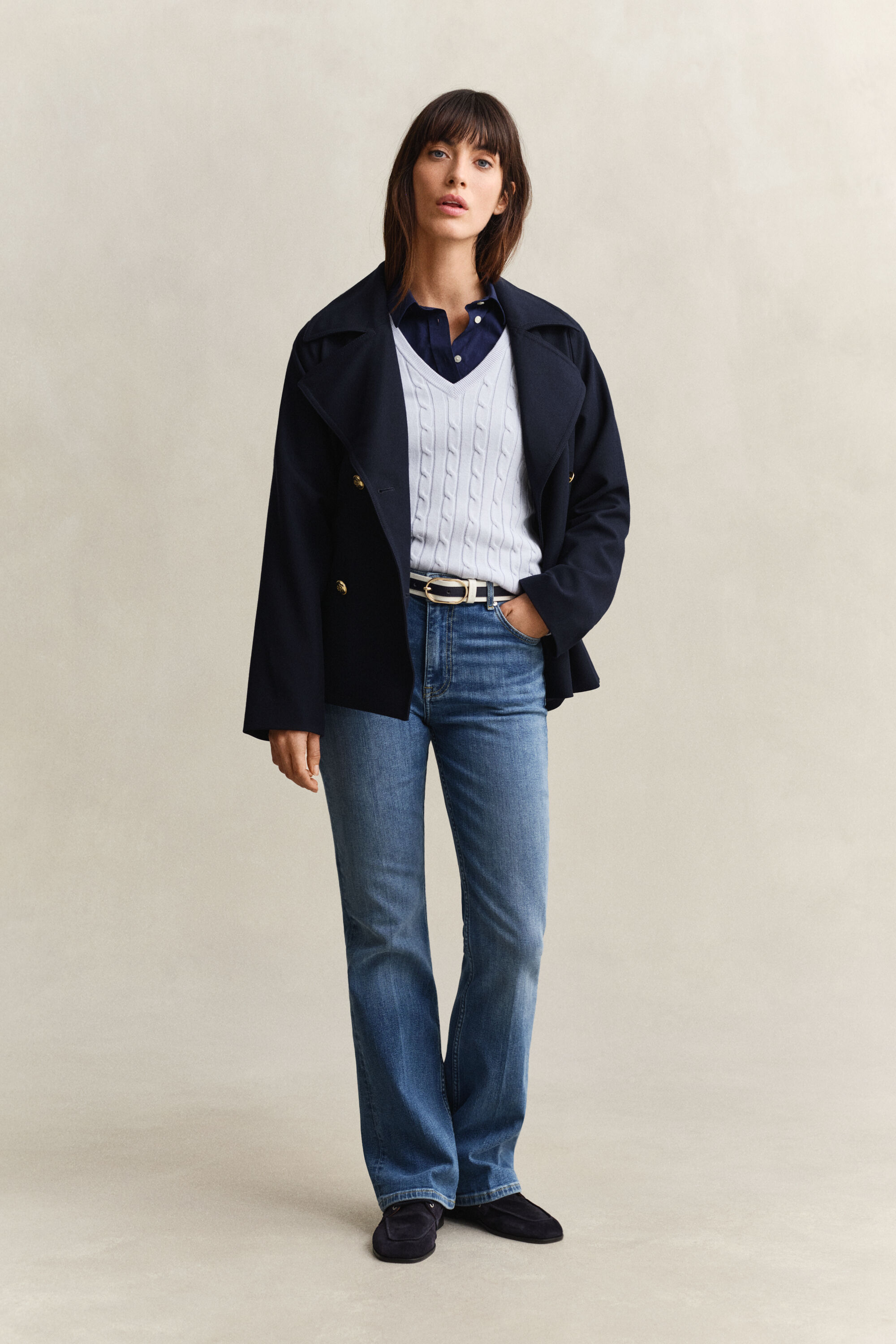 V-ringad kabelstickad tröja