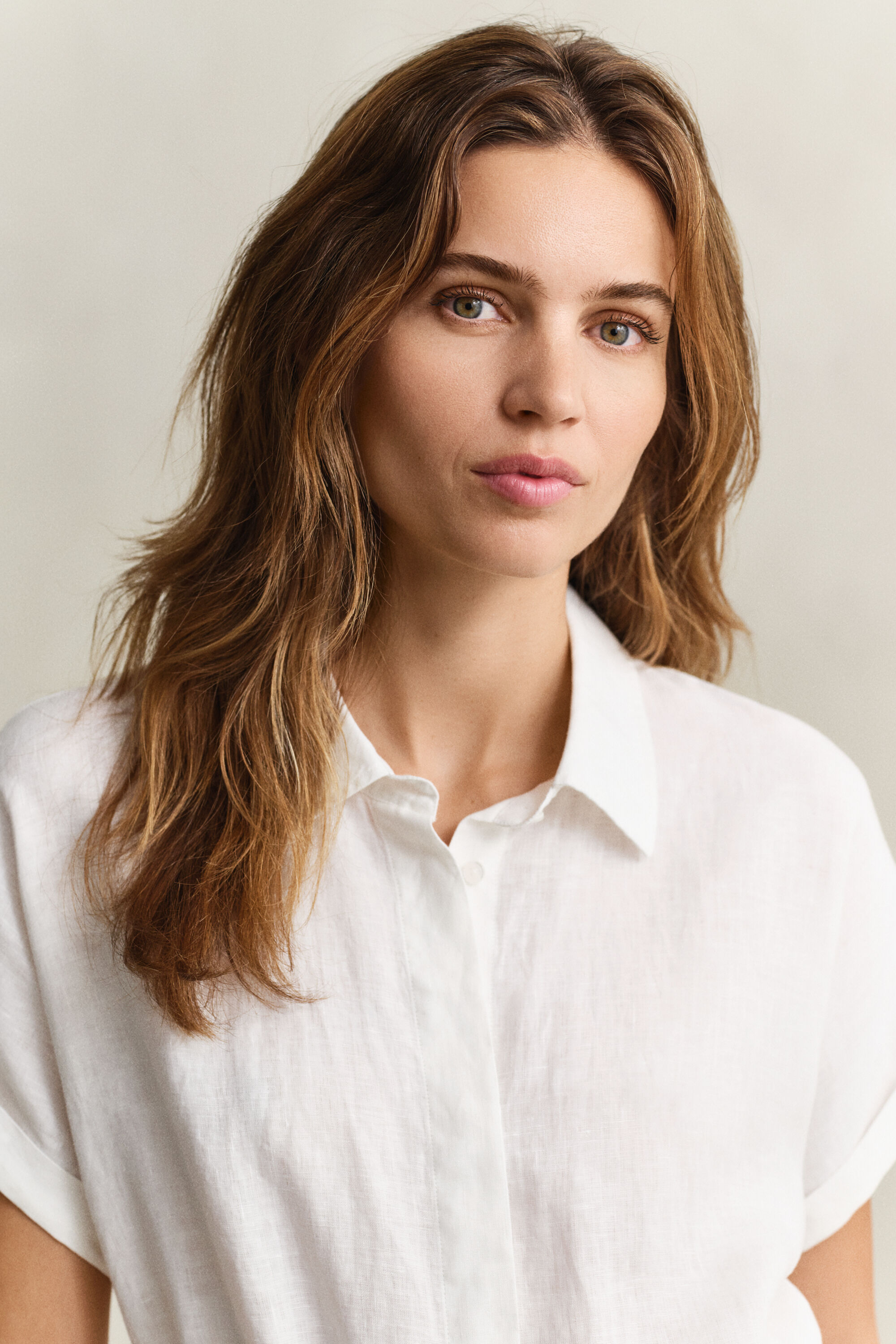 Skjortklänning i linne med holkärm