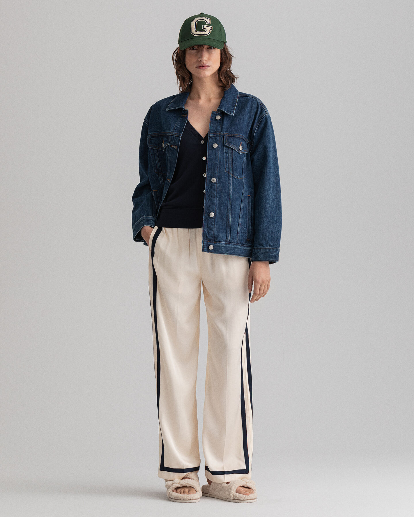 Tunn V-ringad bomullskofta