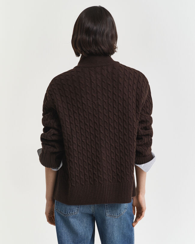 Kabelstickad kofta med dragkedja