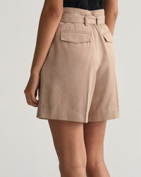 Relaxed fit shorts med b&auml;lte