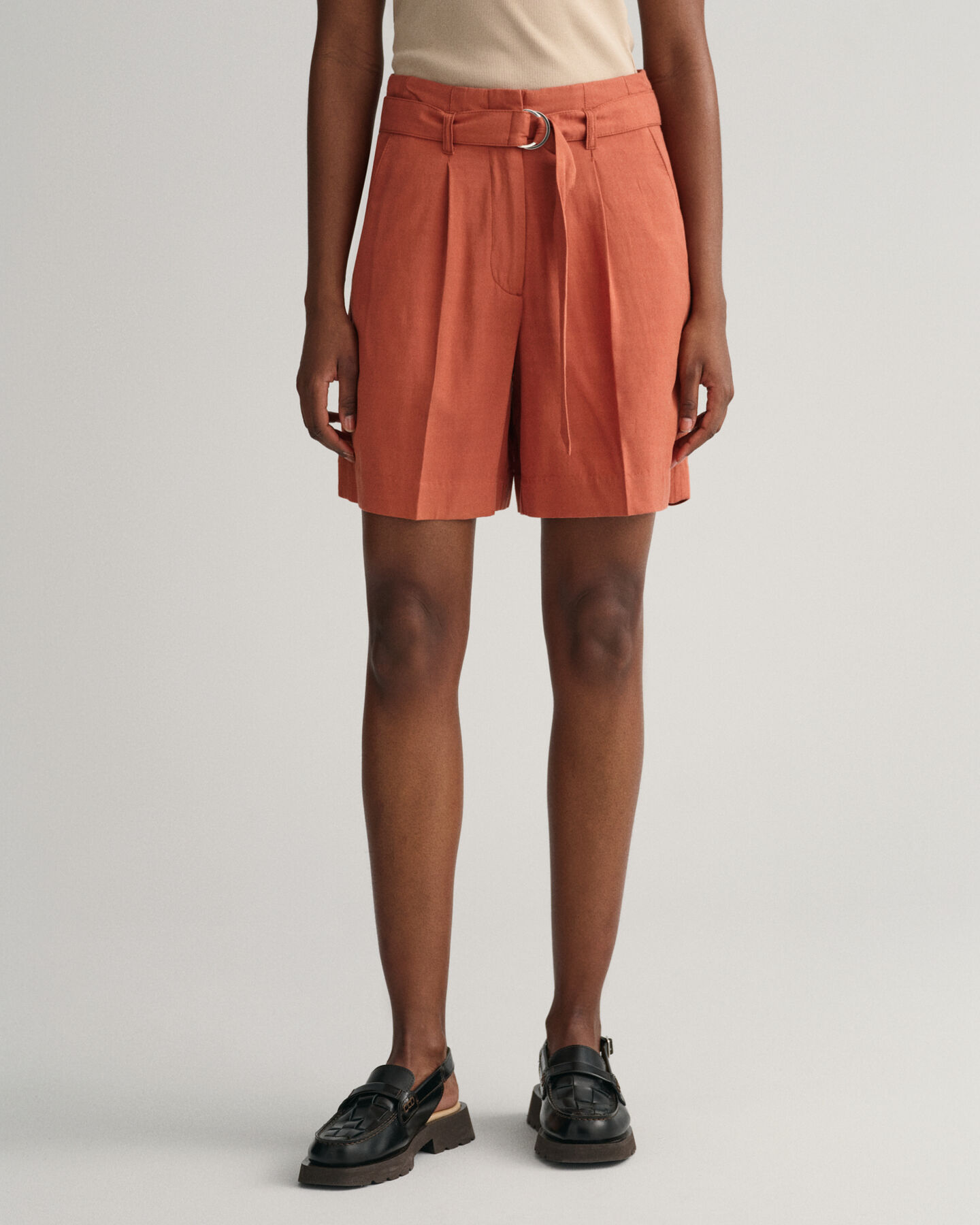Relaxed fit shorts med b&auml;lte