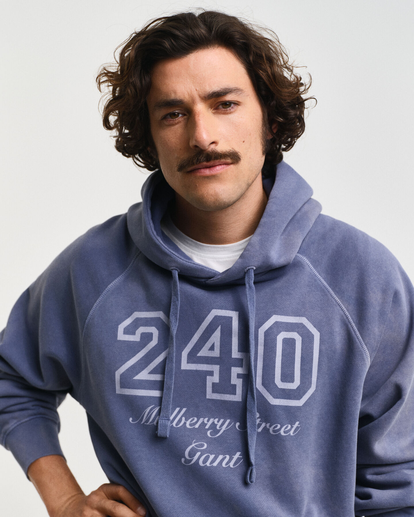 Hoodie i vintagetv&auml;tt