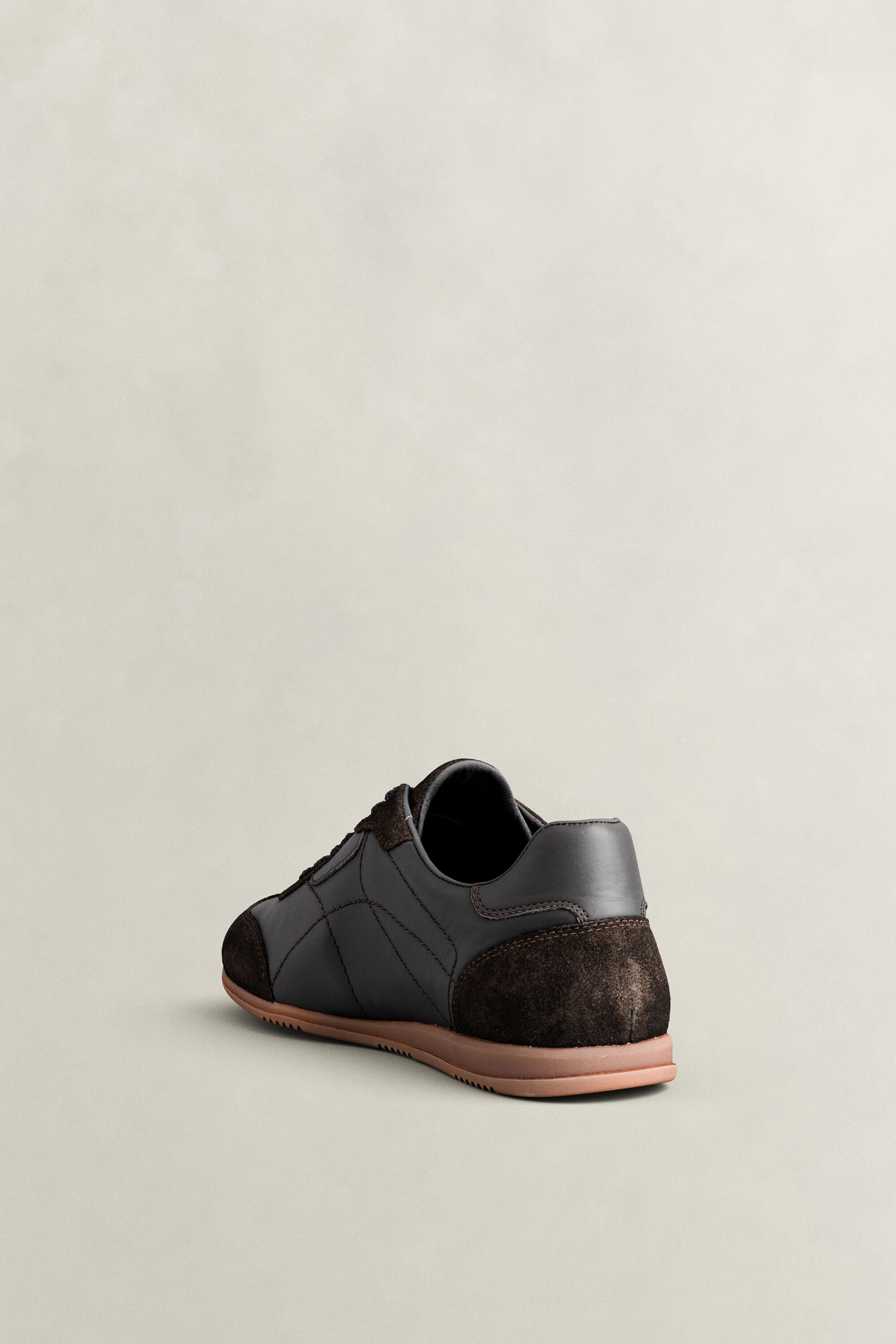 Spearclub sneakers i mocka och läder