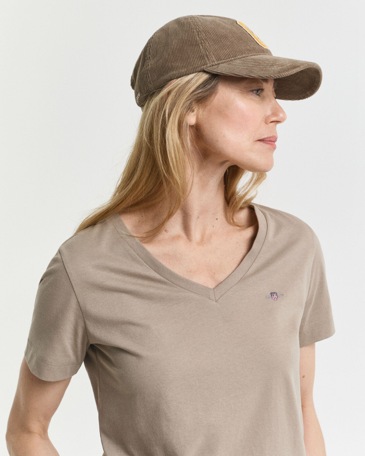 Shield V-ringad T-shirt