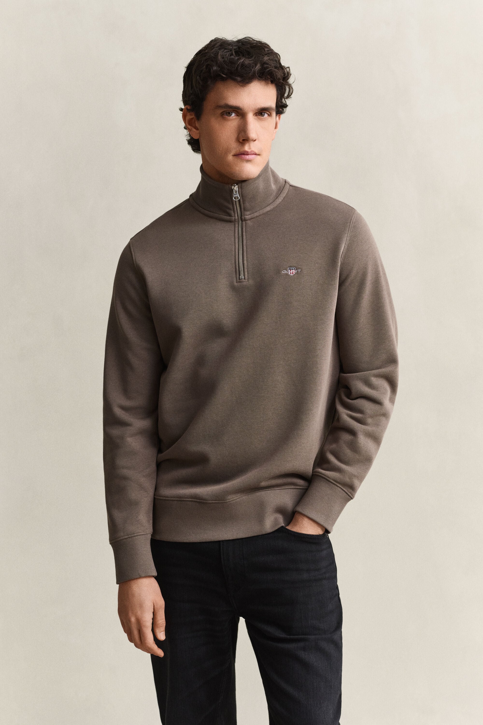 Shield sweatshirt med dragkedja vid halsöppningen