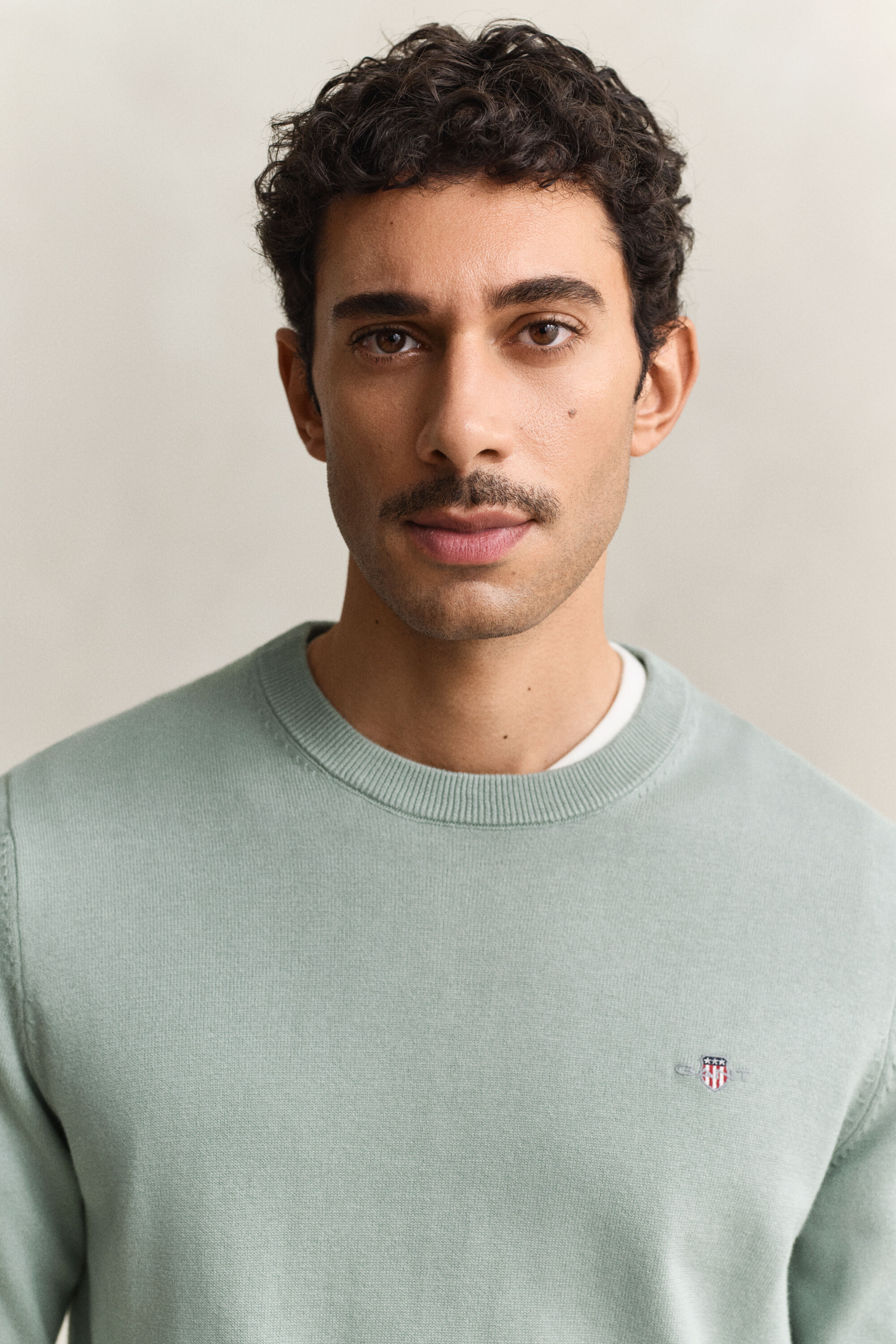 Rundhalsad tröja i bomull