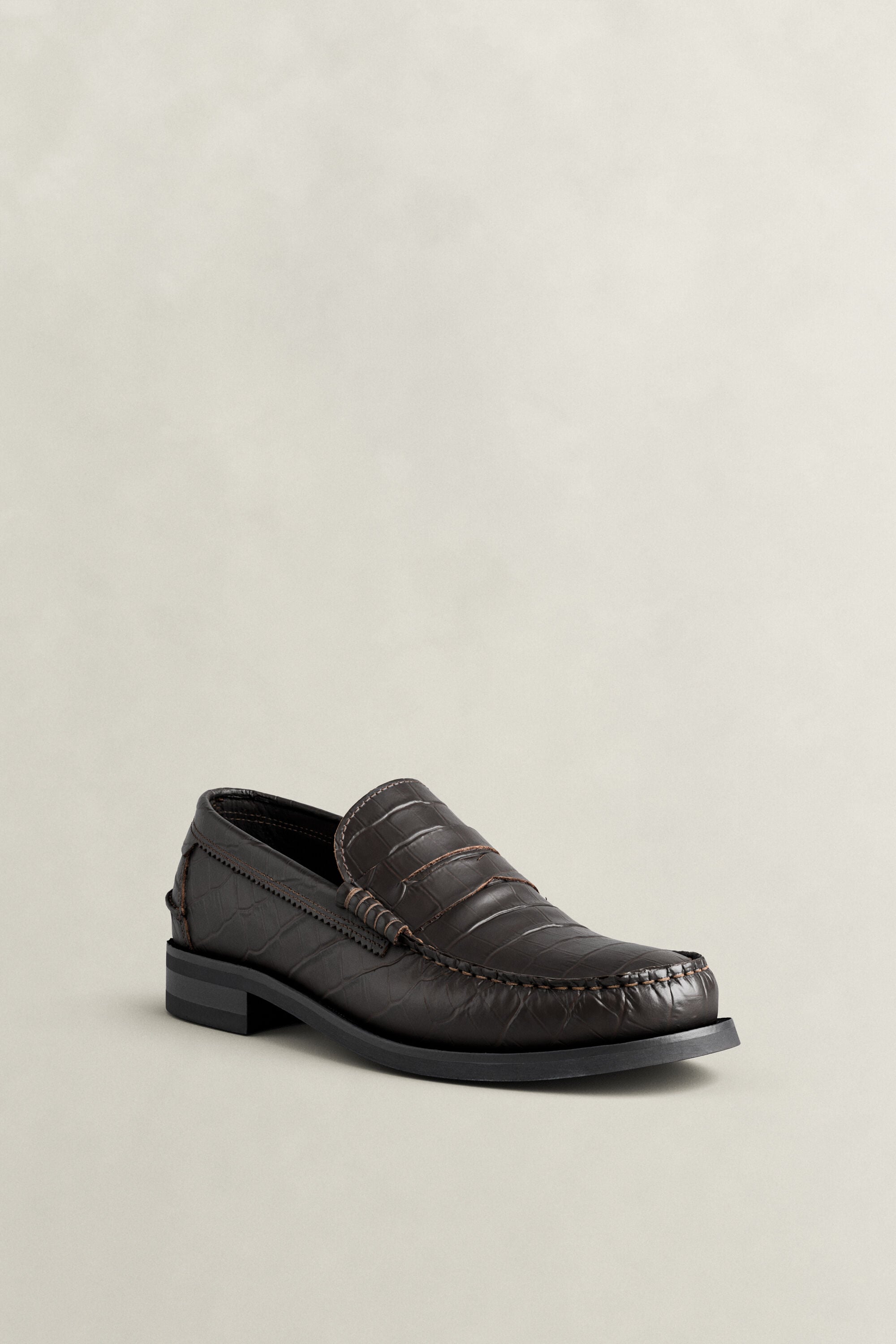 Lenkoxx läderloafers med krokodilmönster