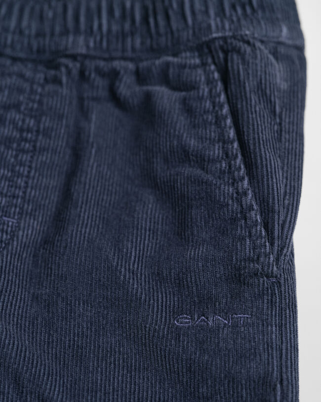 Baby dra-på-byxor i manchester