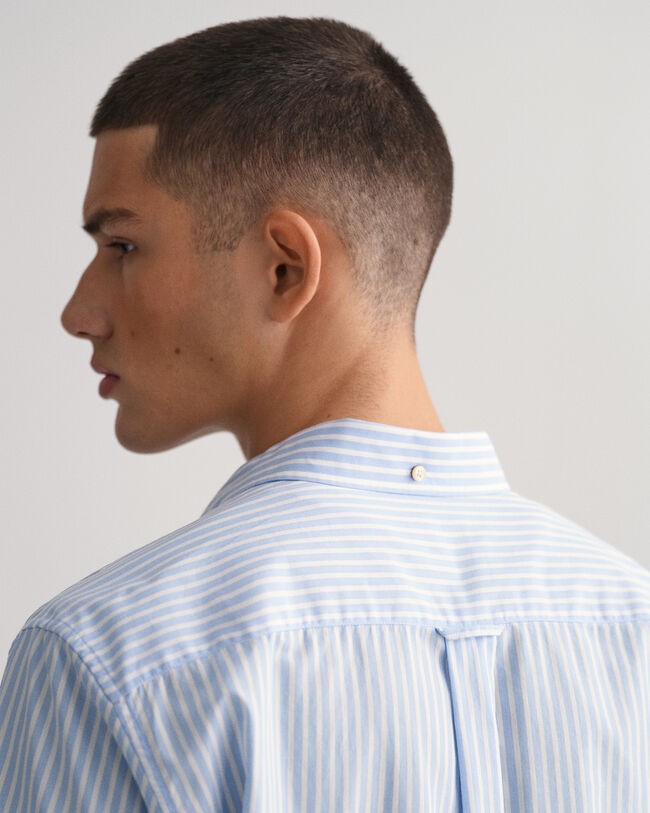 Regular fit randig kortärmad poplinskjorta