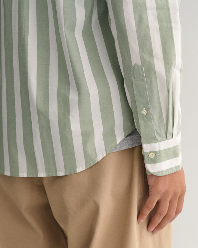 Regular fit bredrandig poplinskjorta