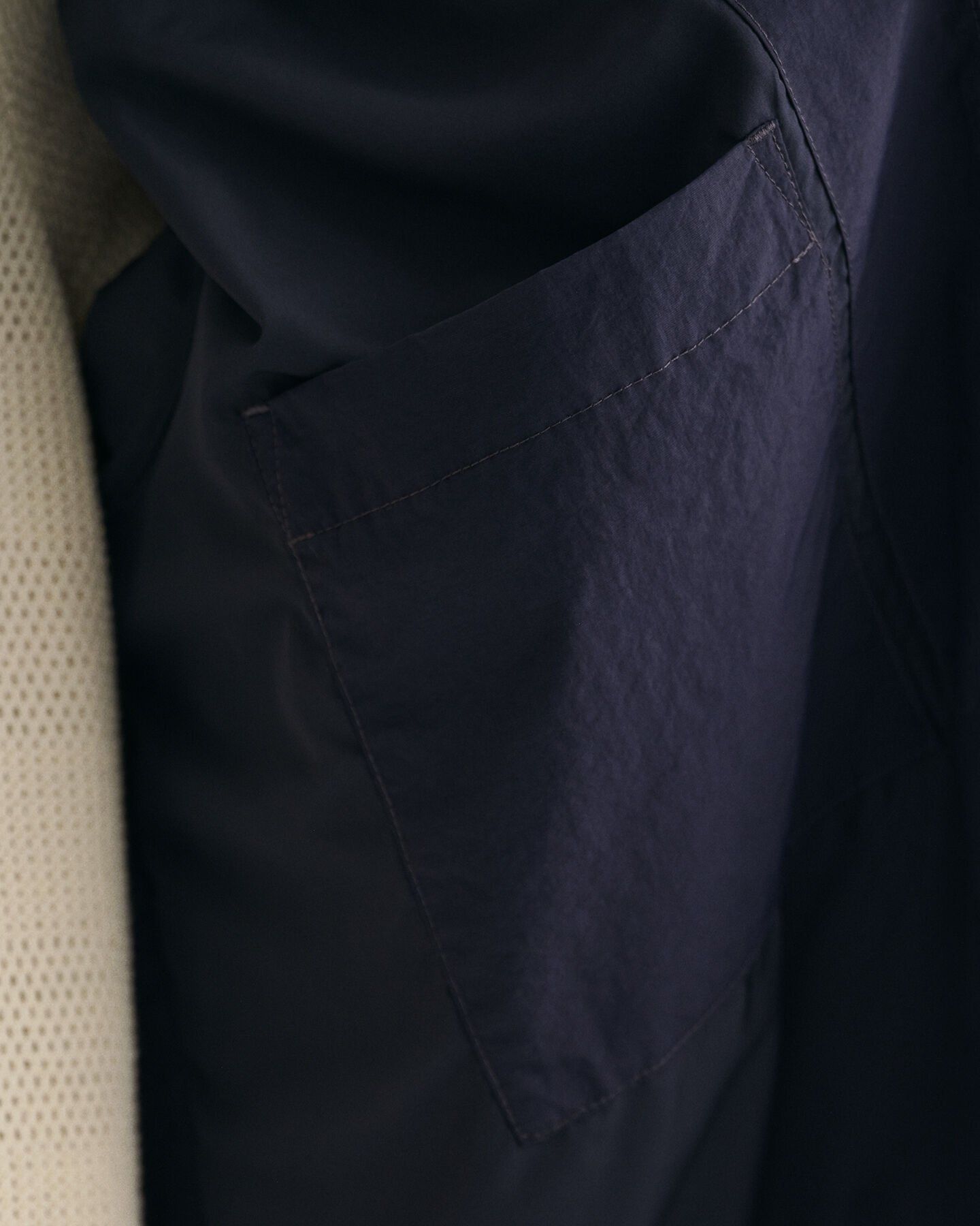 Lätt jacka med kapuschong