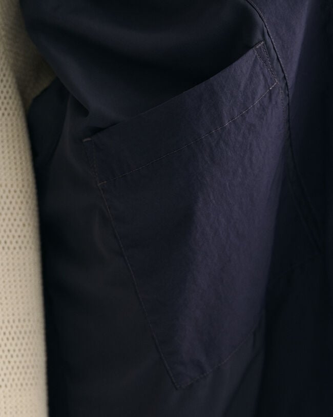 Lätt jacka med kapuschong