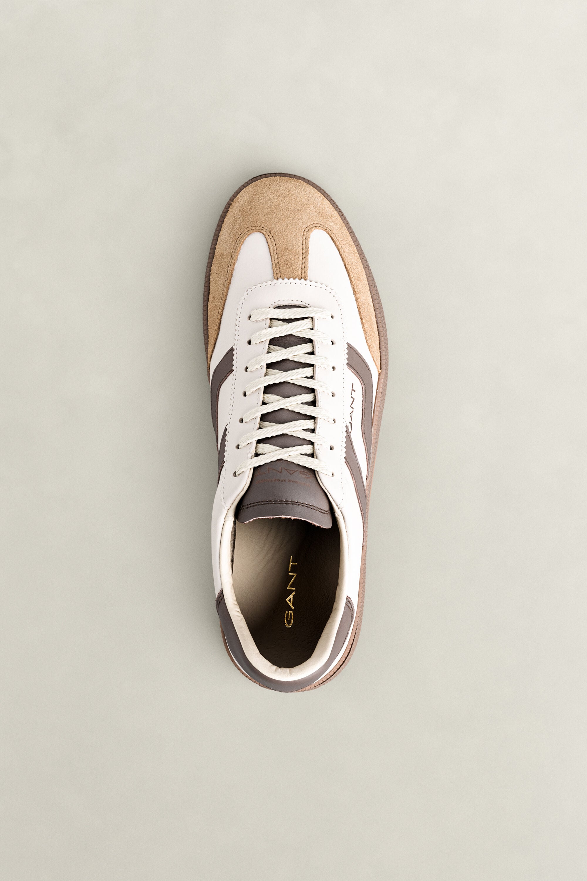 Cuzmo sneakers i läder och mocka