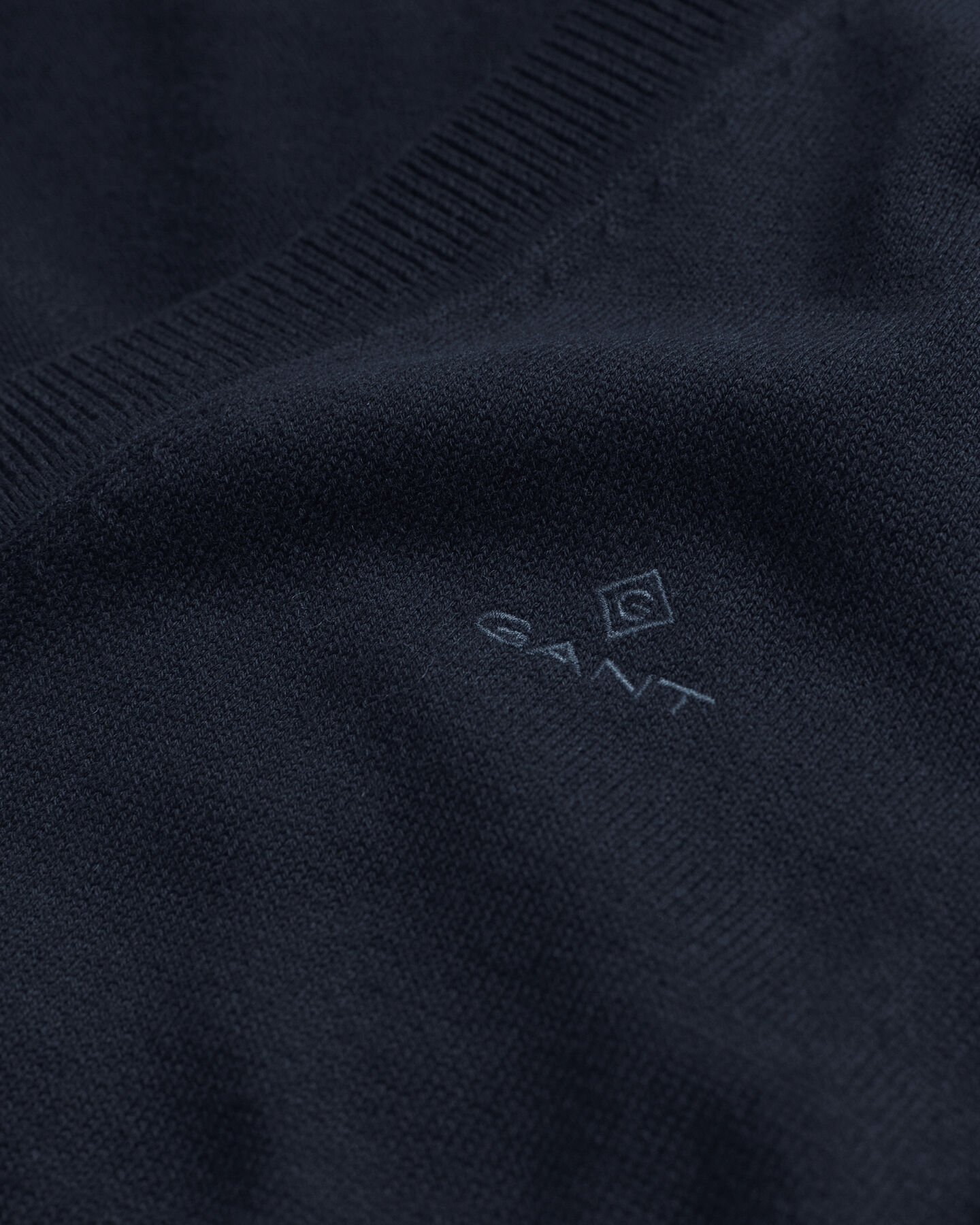 Tunn V-ringad bomullskofta