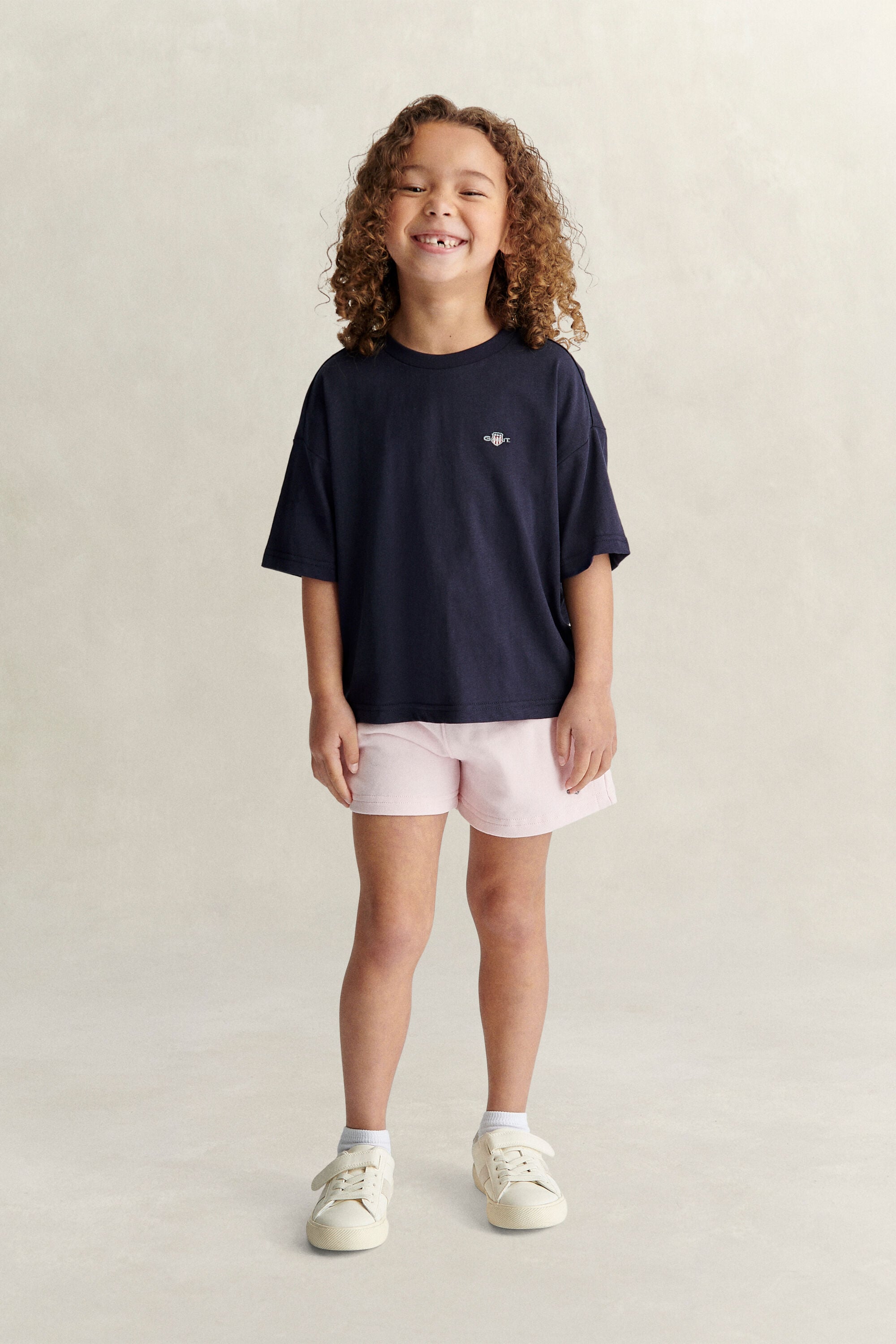 Girls T-shirt med sköldemblem