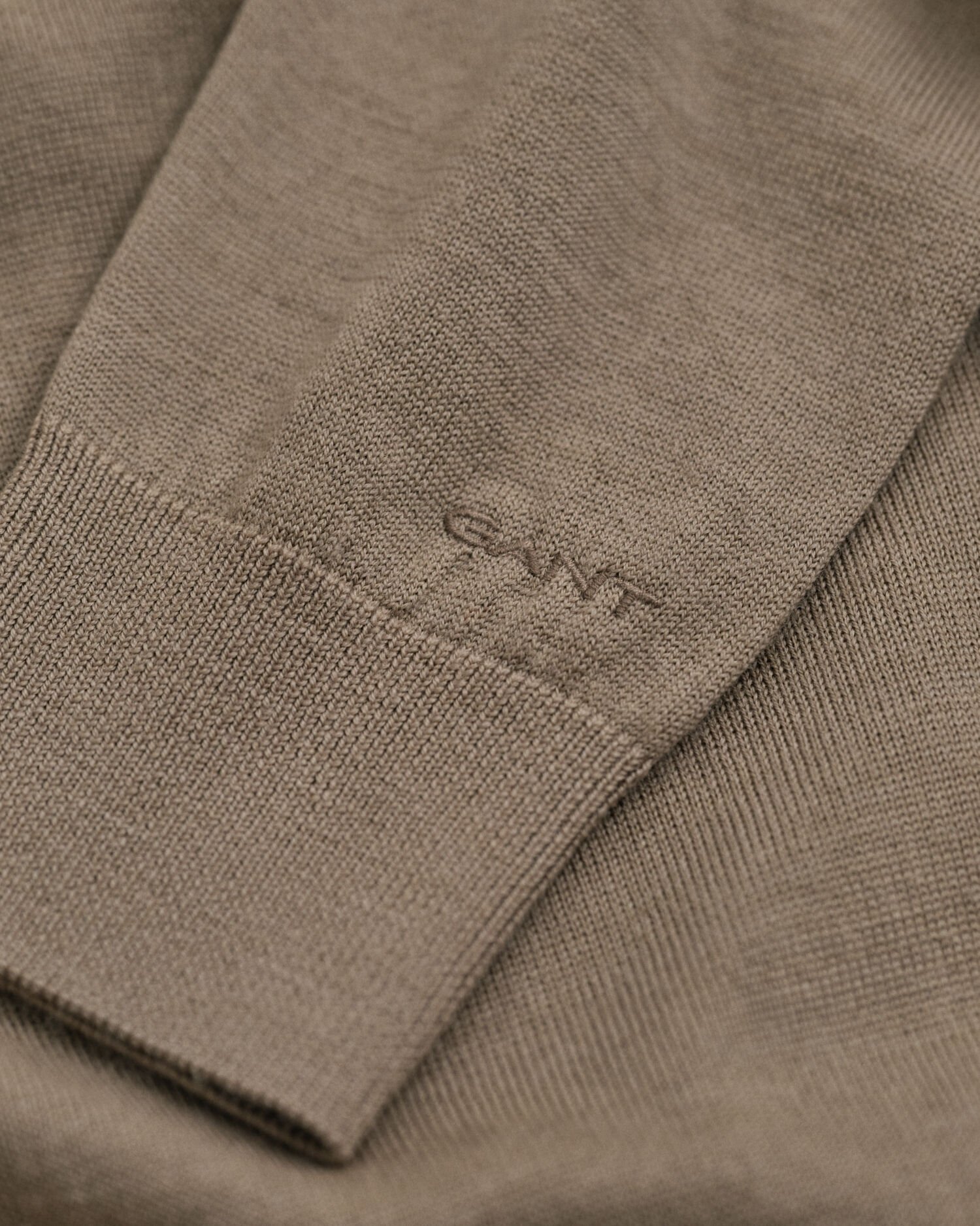 Tröja med polokrage i extra fin merinoull