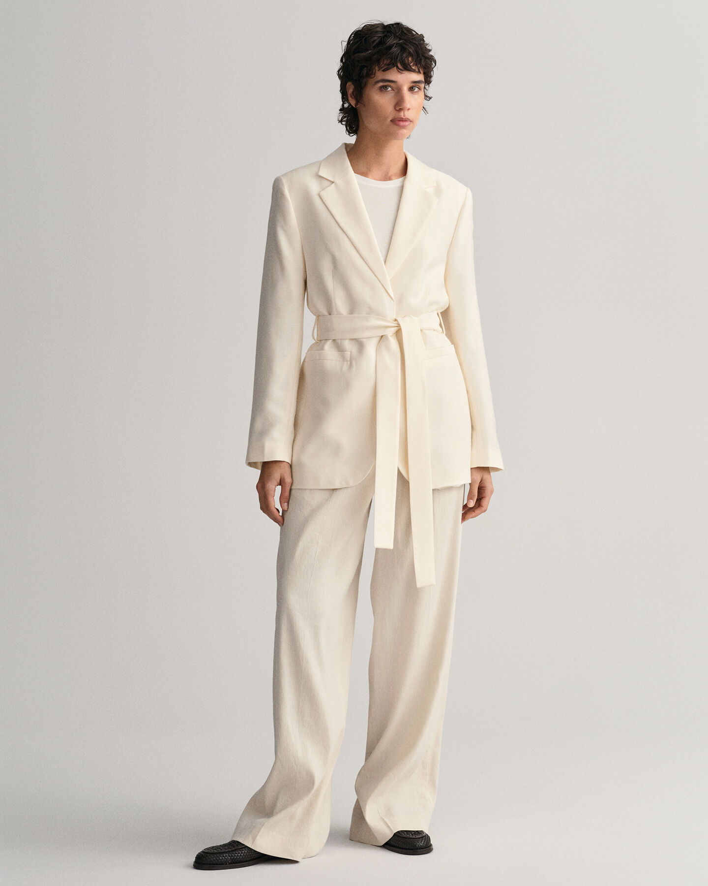 Regular fit Fluid kavaj med b&auml;lte