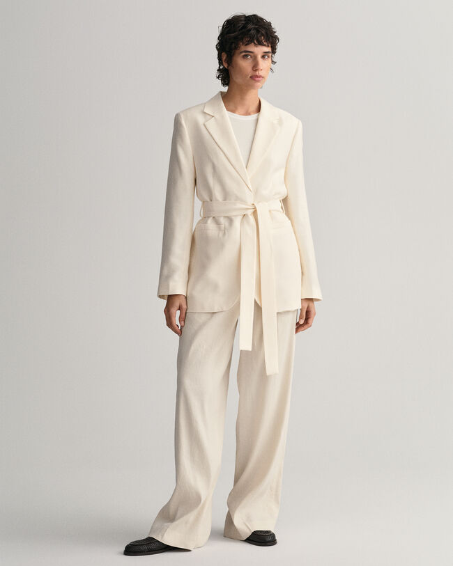 Regular fit Fluid kavaj med b&auml;lte