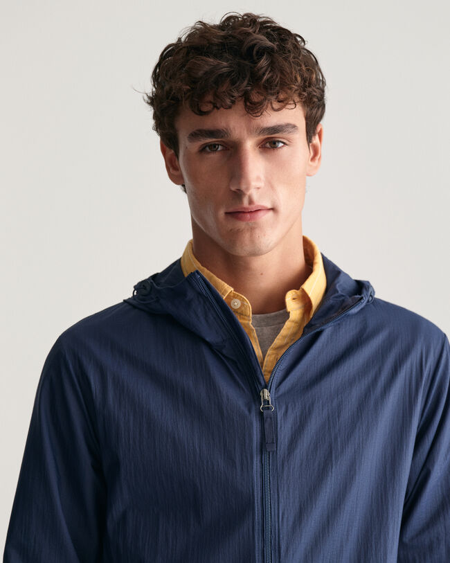 Packbar l&auml;tt vindjacka